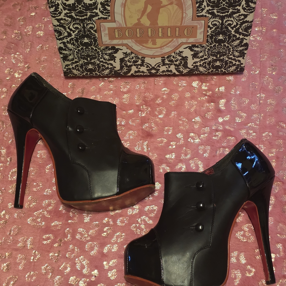 Bordello TEEZE 20 Spectator Heels